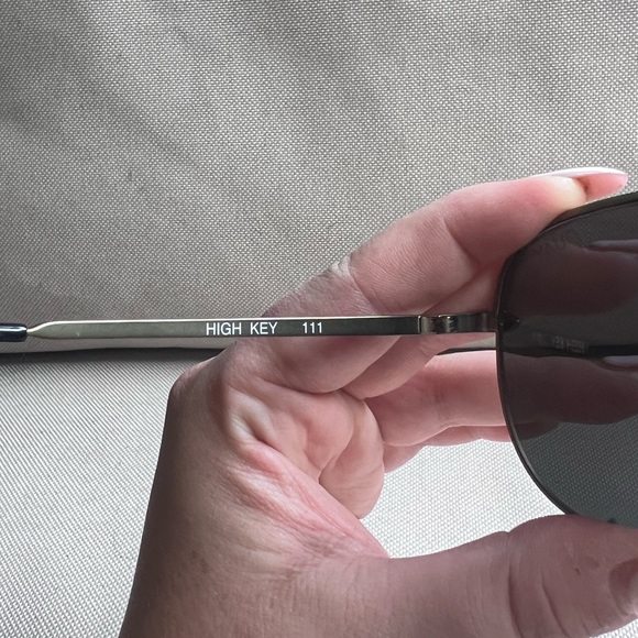 Quay Australia High Key Sunglasses - Picture 4 of 7